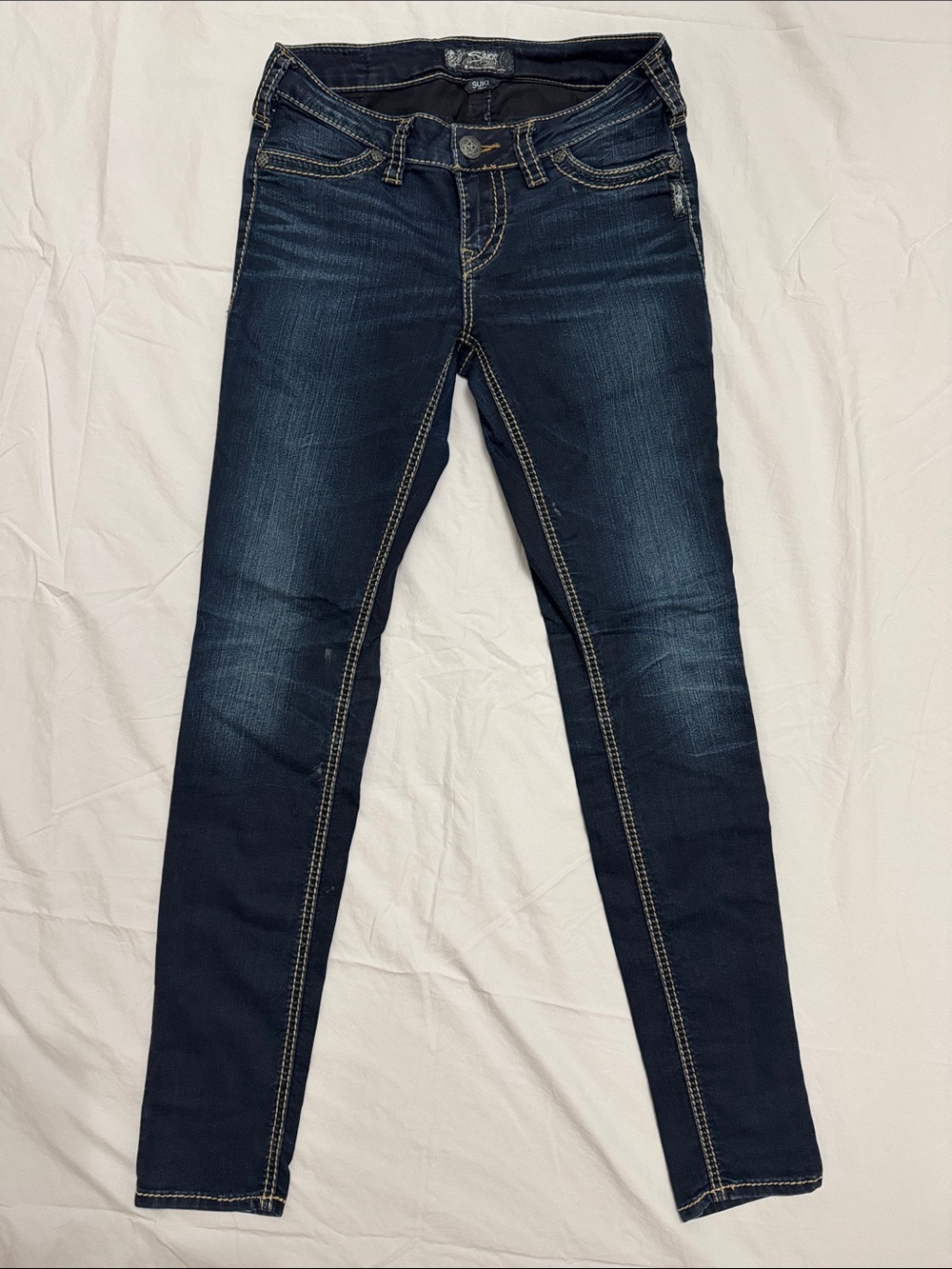 NWOT Silver Suki Mid Super Skinny Jeans with Contrast Stitching | Size 28 x 31 - Picture 2 of 6